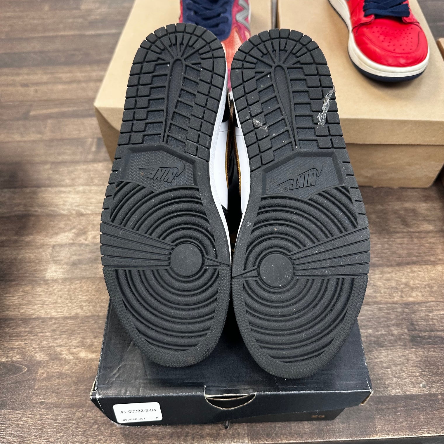Black Metallic Jordan 1 Mid (USED)