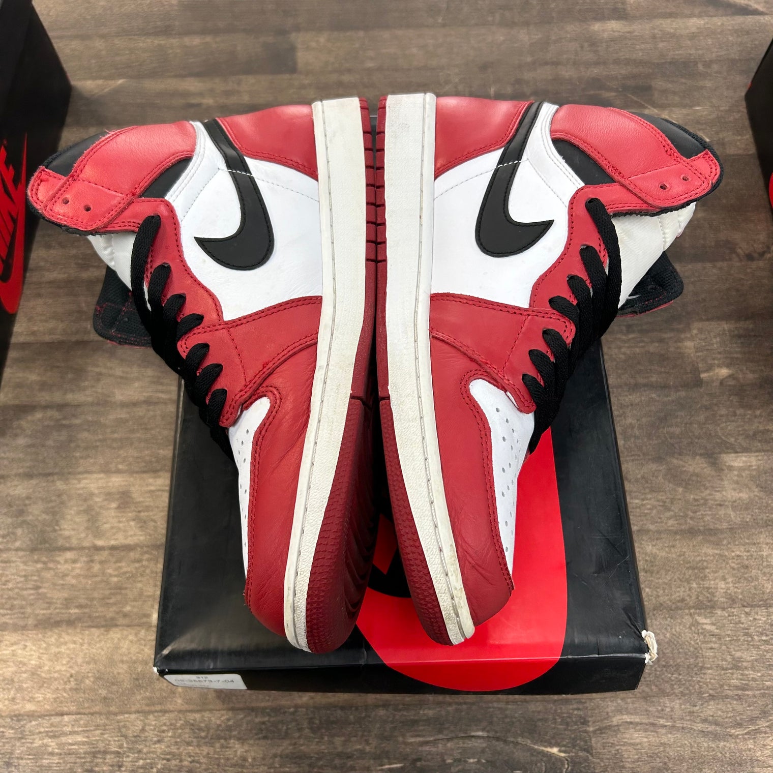 Chicago Jordan 1 Retro (2015) (USED)