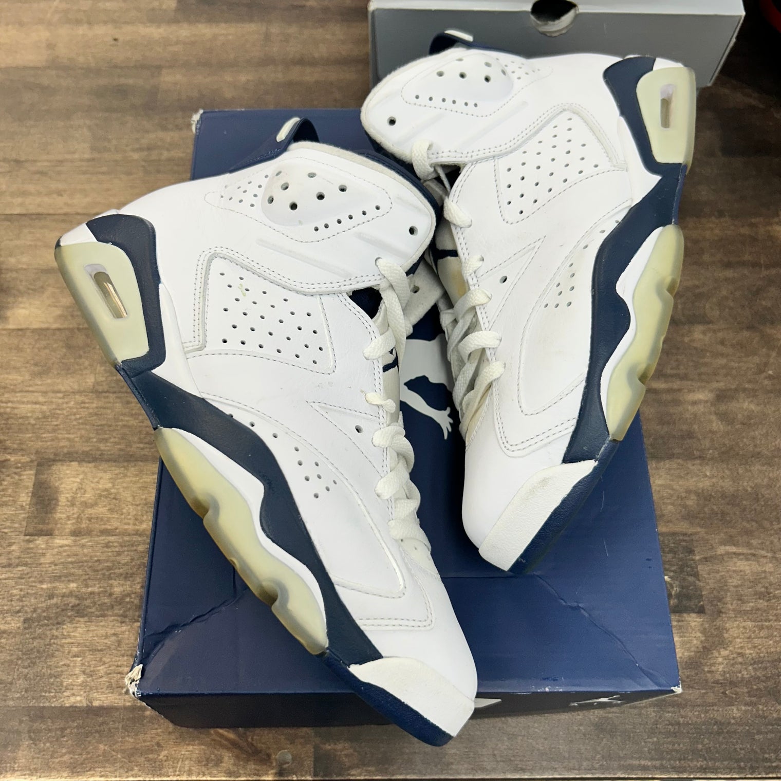 Midnight Navy Jordan 6 (USED)