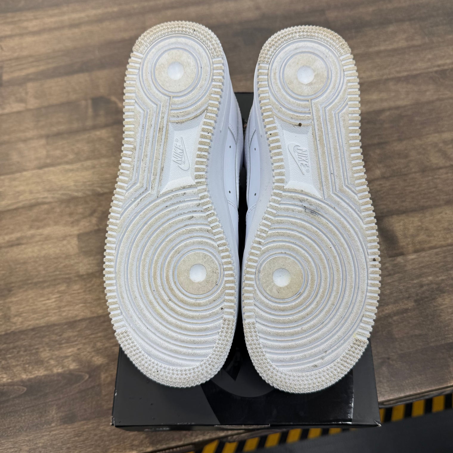 Supreme Air Force 1 White (Lightly Worn)