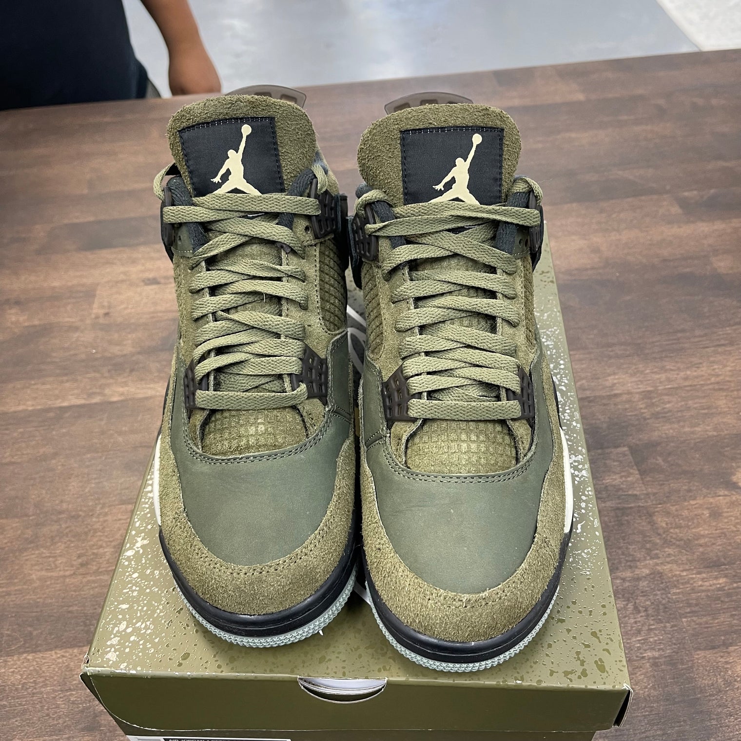 Craft Olive Jordan 4 (USED)