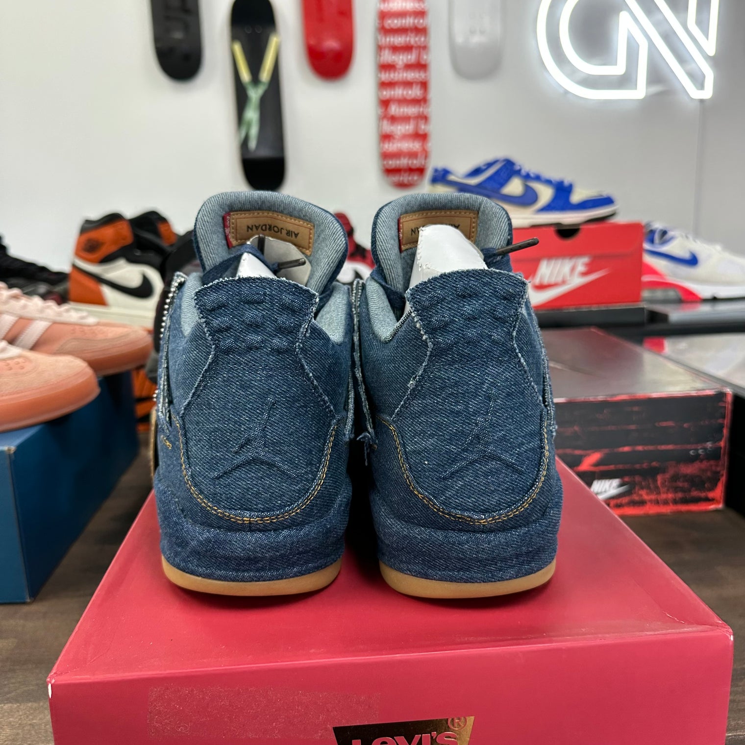 Levi's Denim Jordan 4 Retro (Tag With Levi's Logo) (USED)