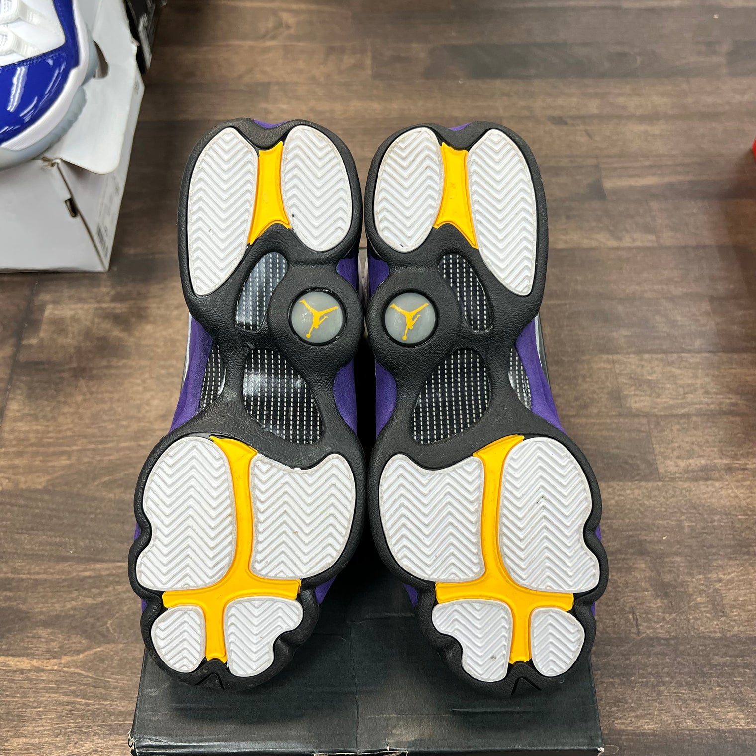 (GS) Lakers Jordan 13 (USED)