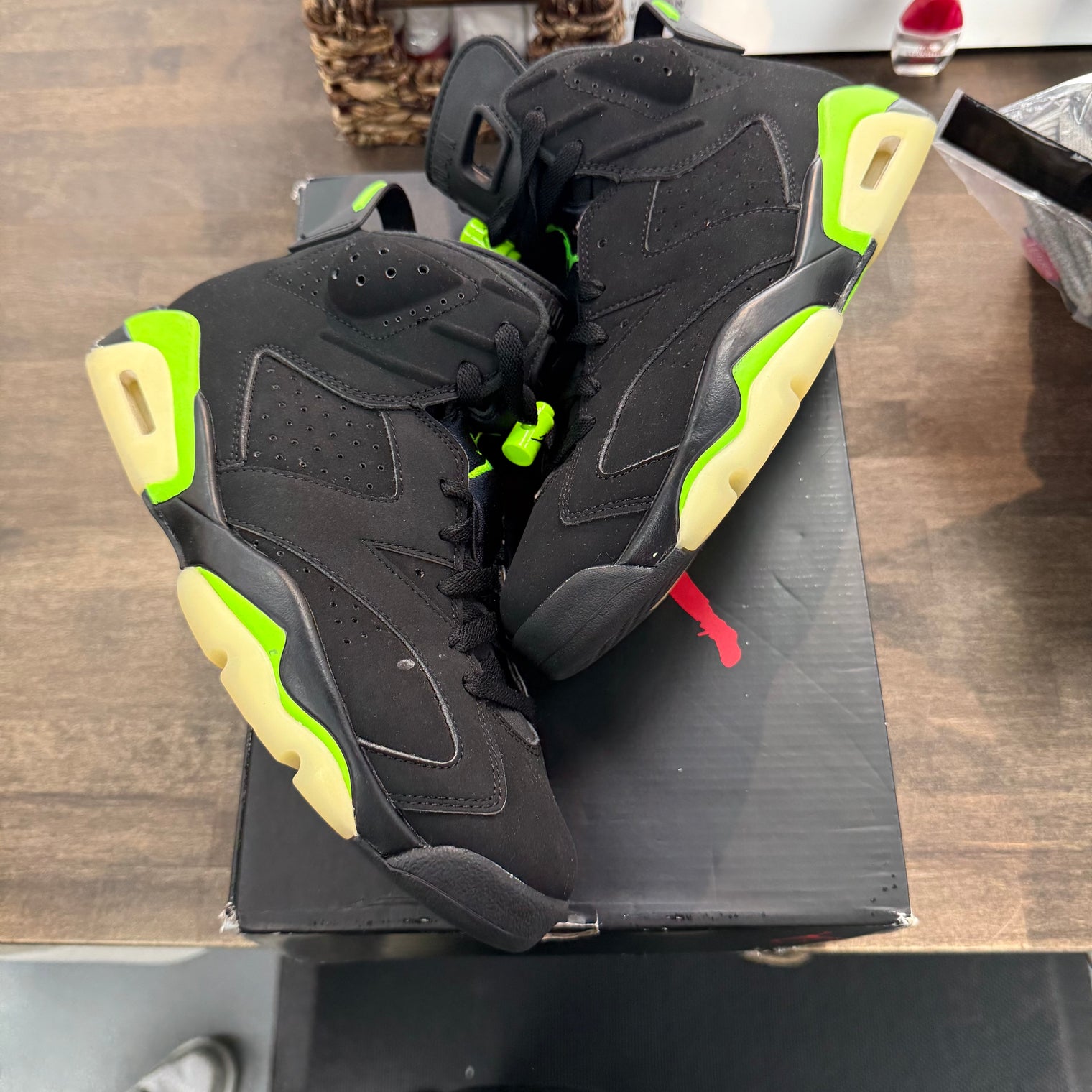 Electro Green Jordan 6 (USED)