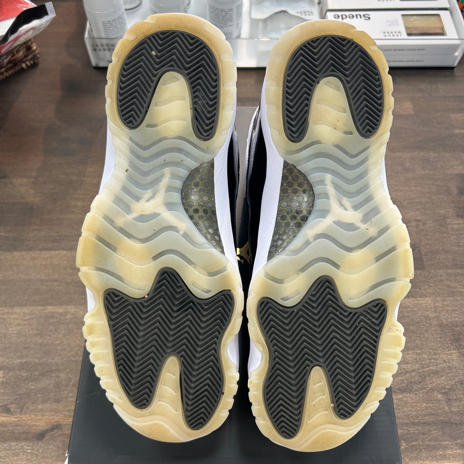 DMP Gratitude Jordan 11 (USED)