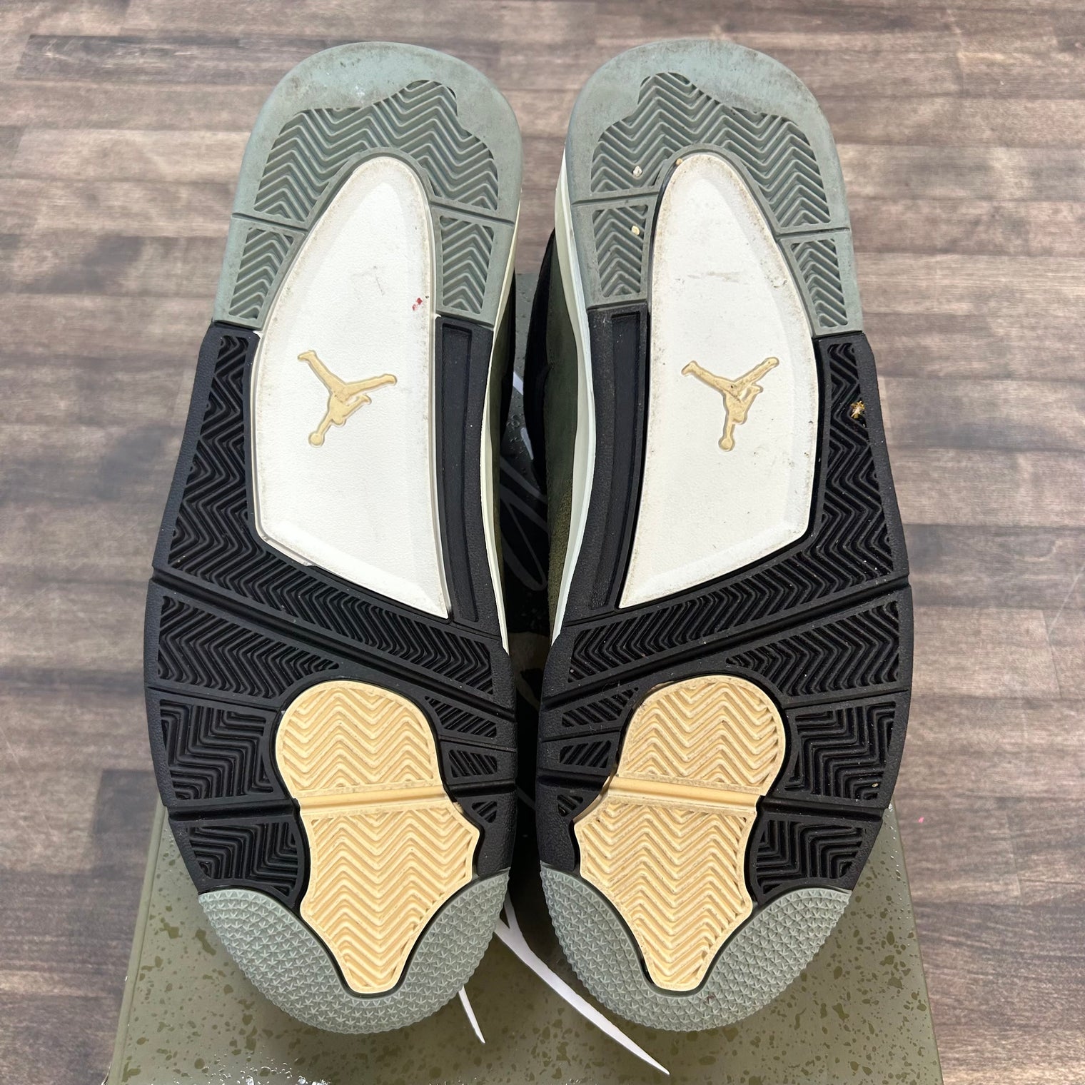 Craft Olive Jordan 4 Retro (USED)