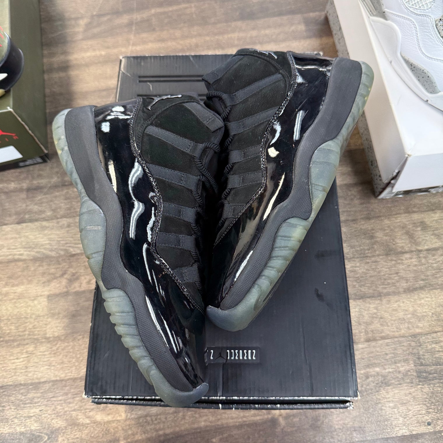 Cap and Gown Jordan 11 Retro (USED)