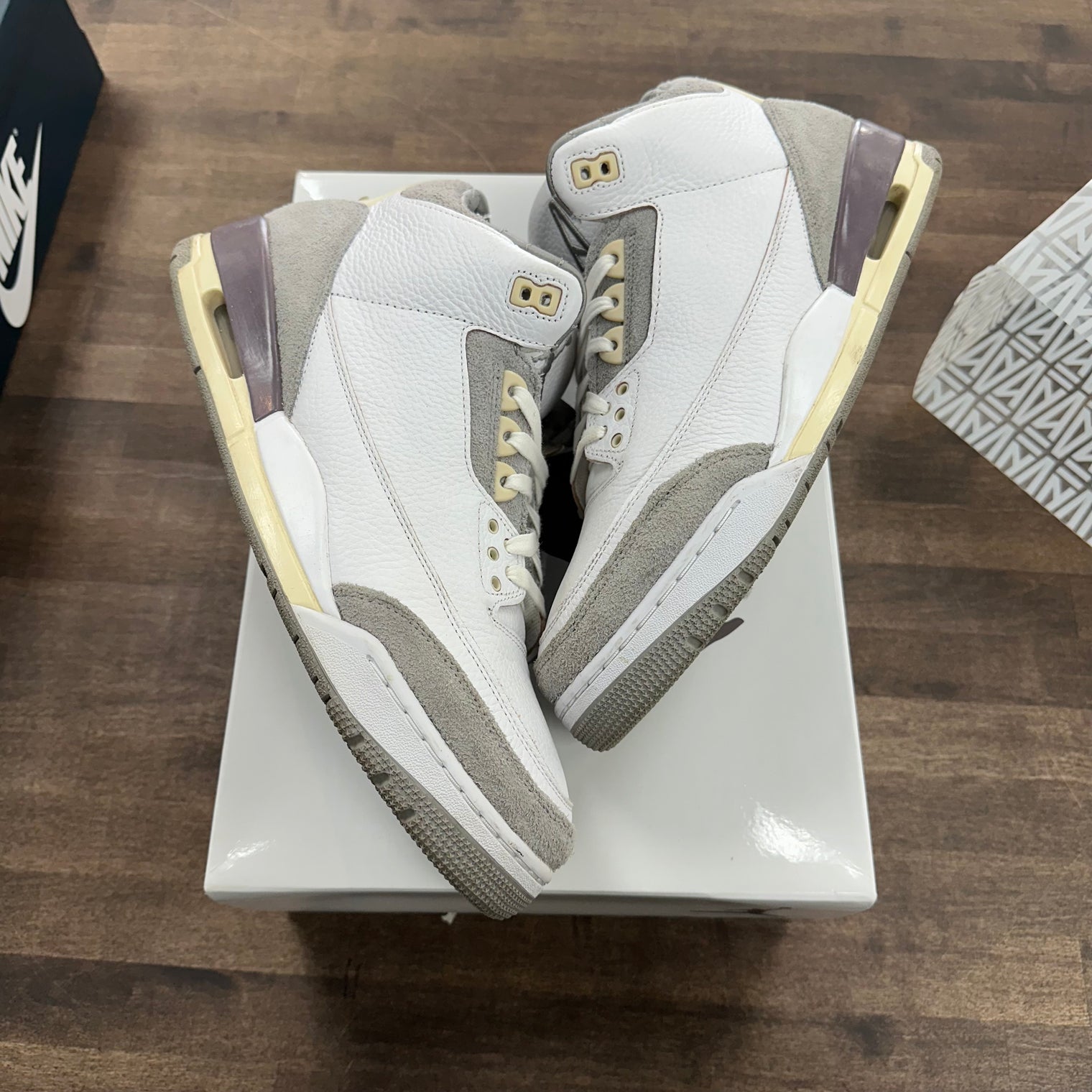 Jordan 3 Retro SP A Ma Maniére (US 13W) (USED)