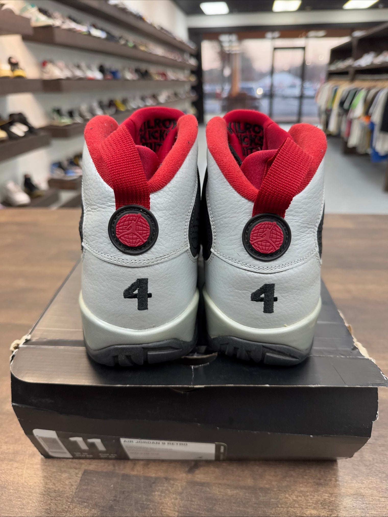 Kilroy Jordan 9 Retro (USED)