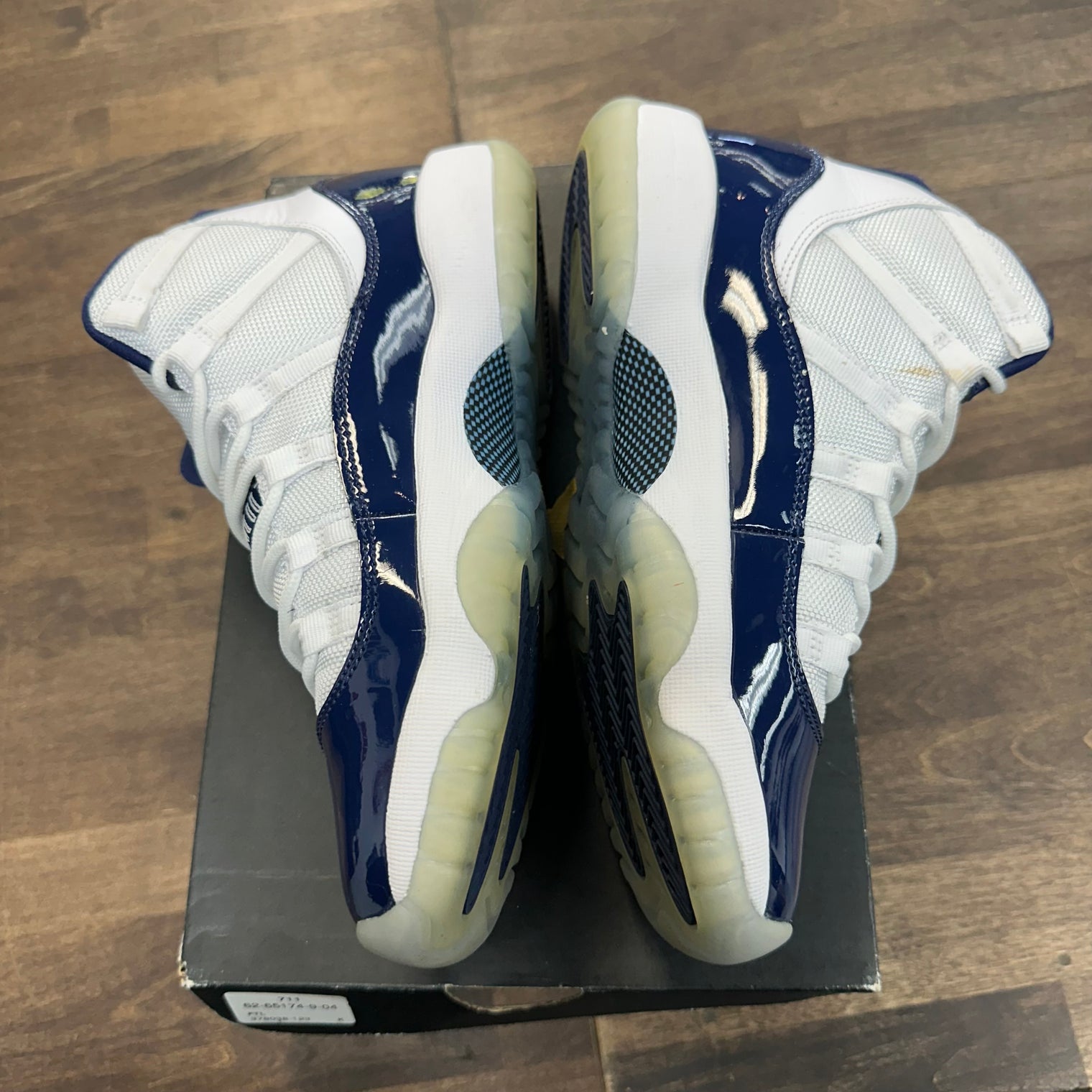 Win like 82 Jordan 11 (GS) (USED)