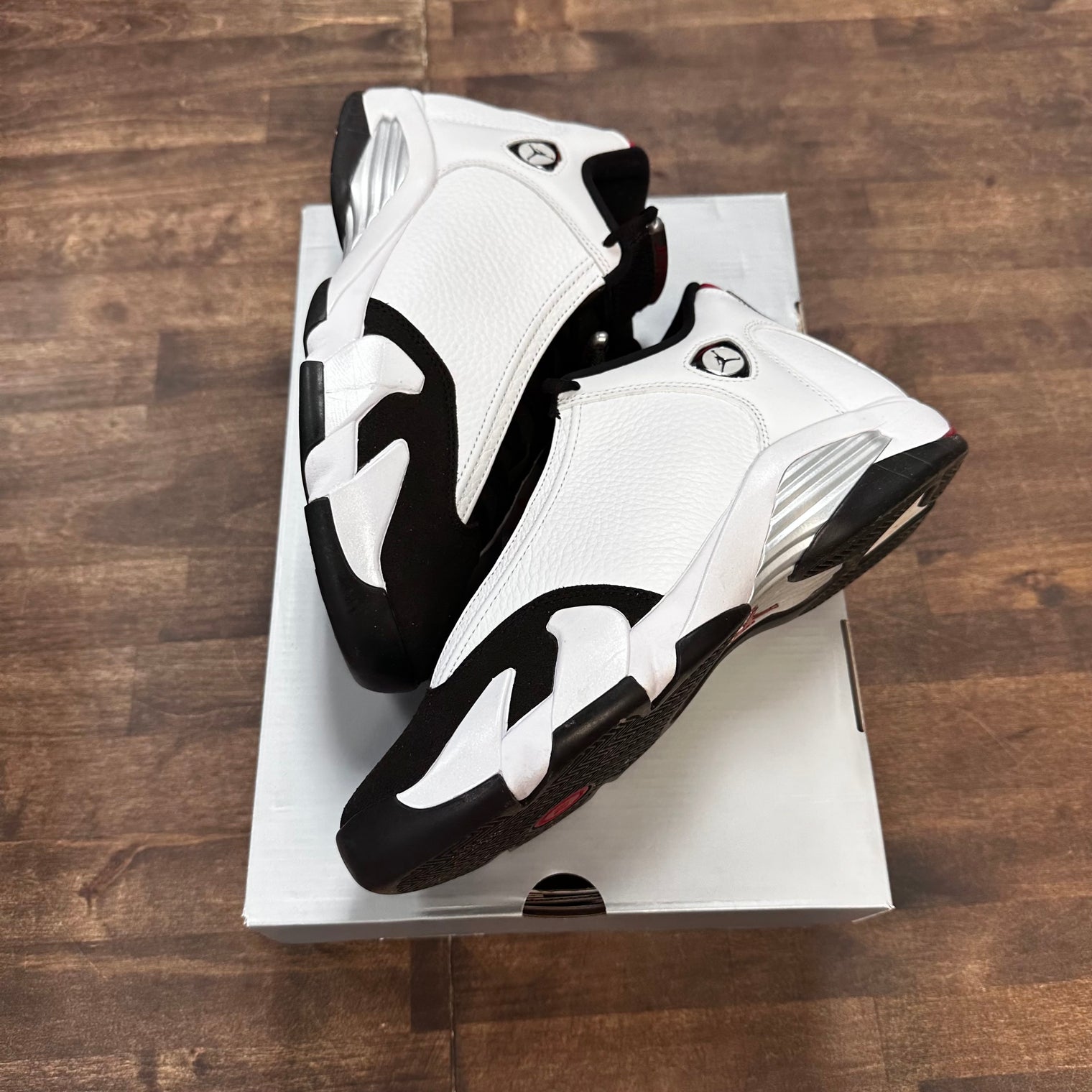 Black Toe Jordan 14 (USED)