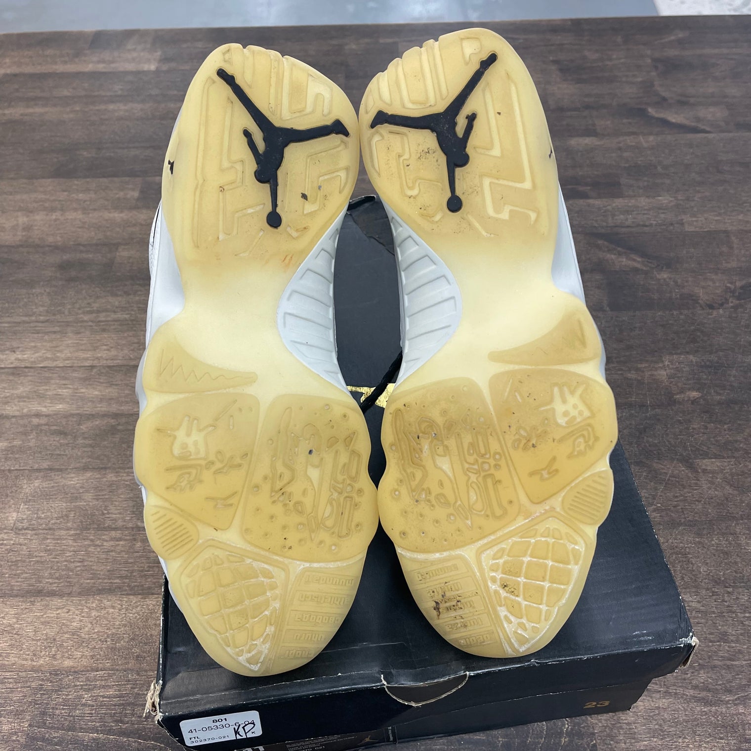 City of Flight Jordan 9 (USED)