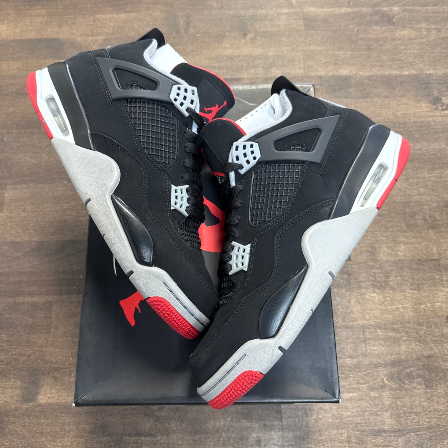 Bred Jordan 4 (2019) (USED)