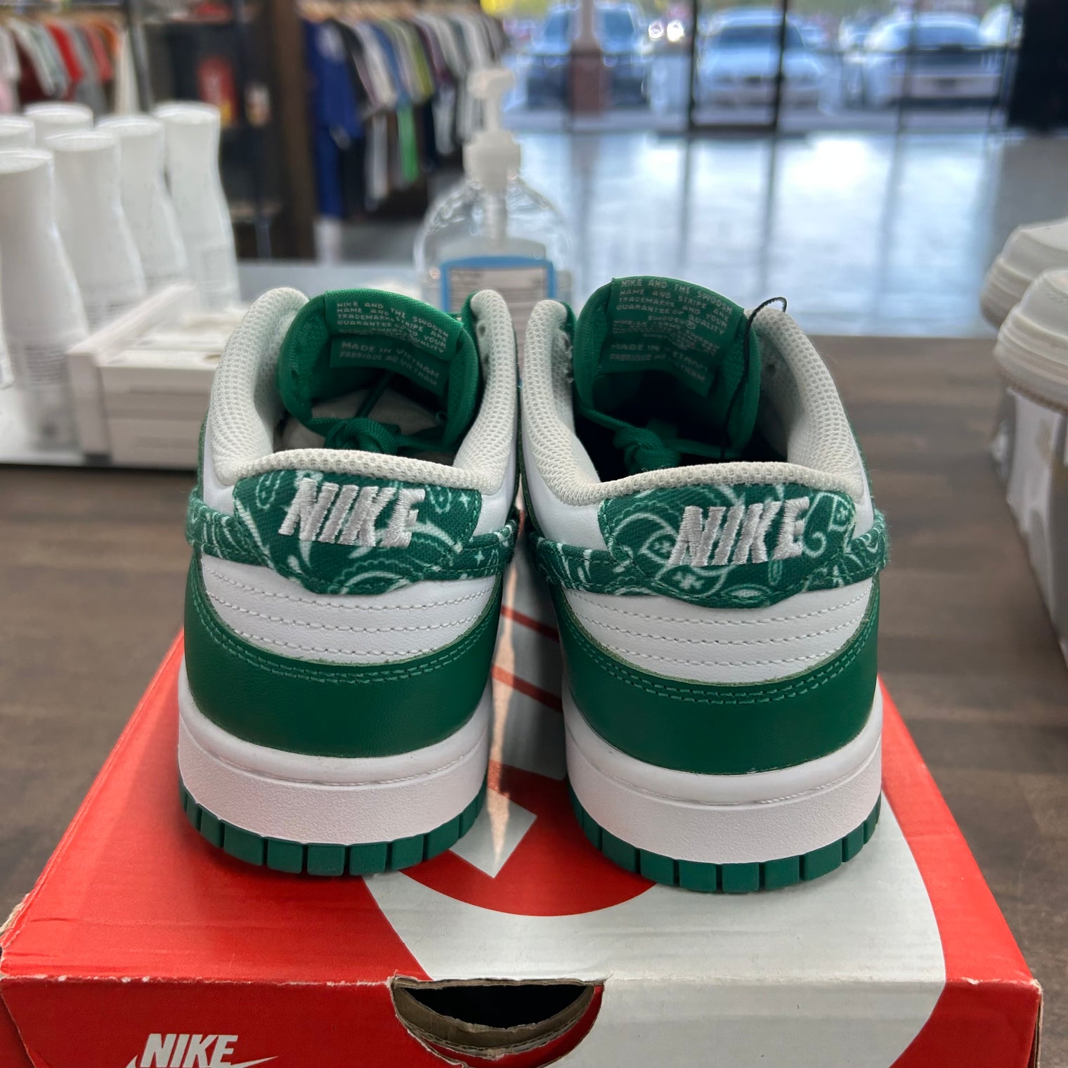 (W) Green Paisley Dunk Low (Lightly Worn)