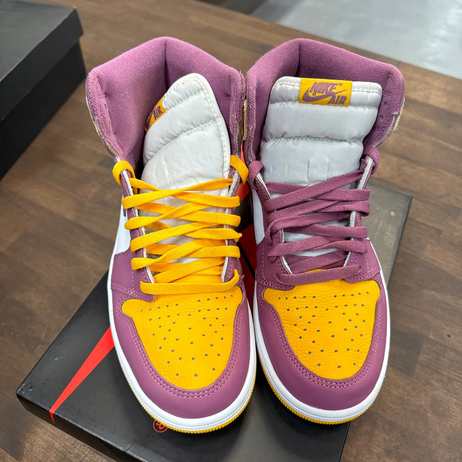 Jordan 1 High Brotherhood (USED)