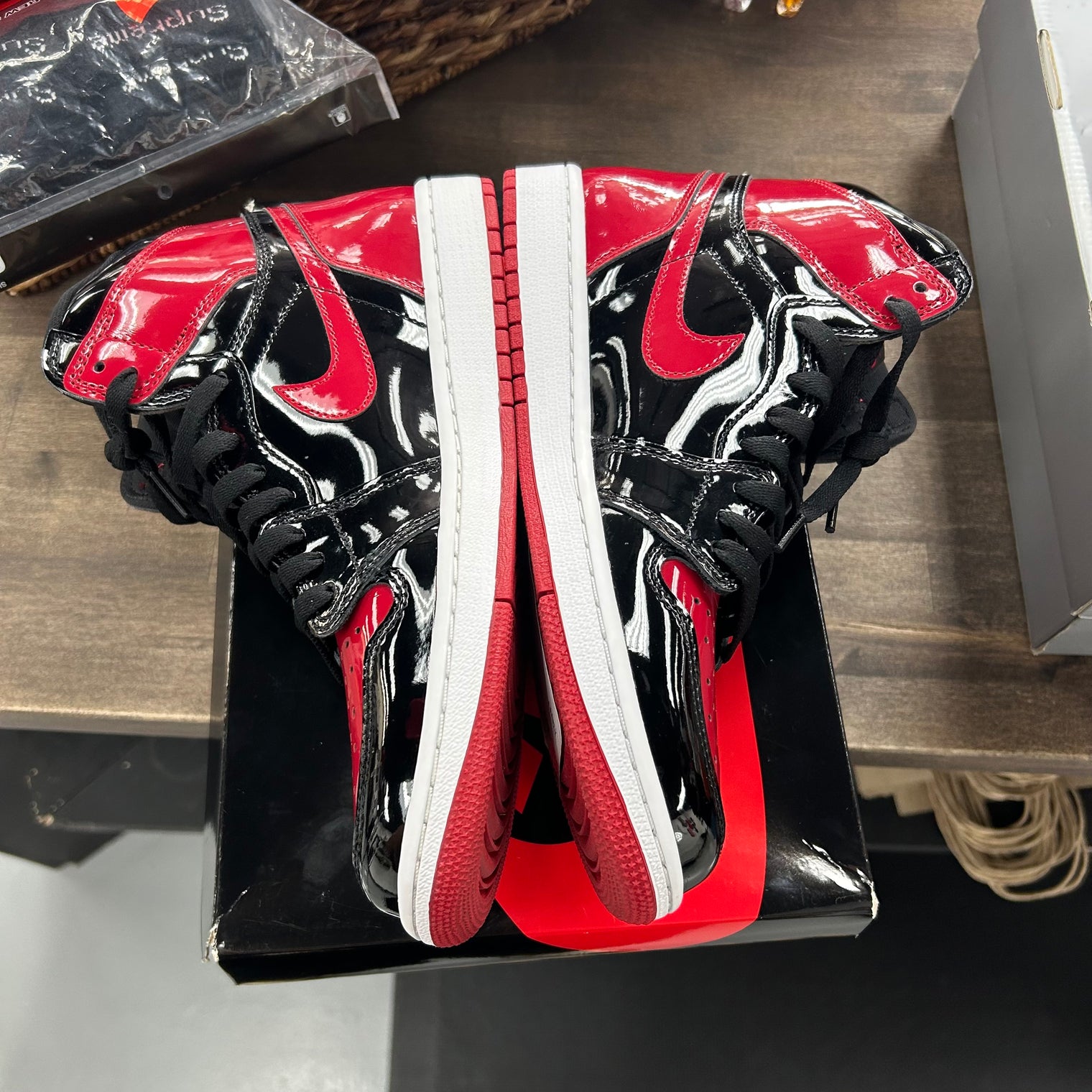 Patent Bred Jordan 1 High (Lightly Worn)