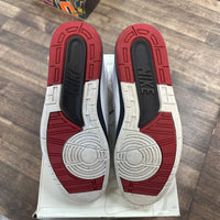 Chicago Jordan 2 Retro (2022) (USED)