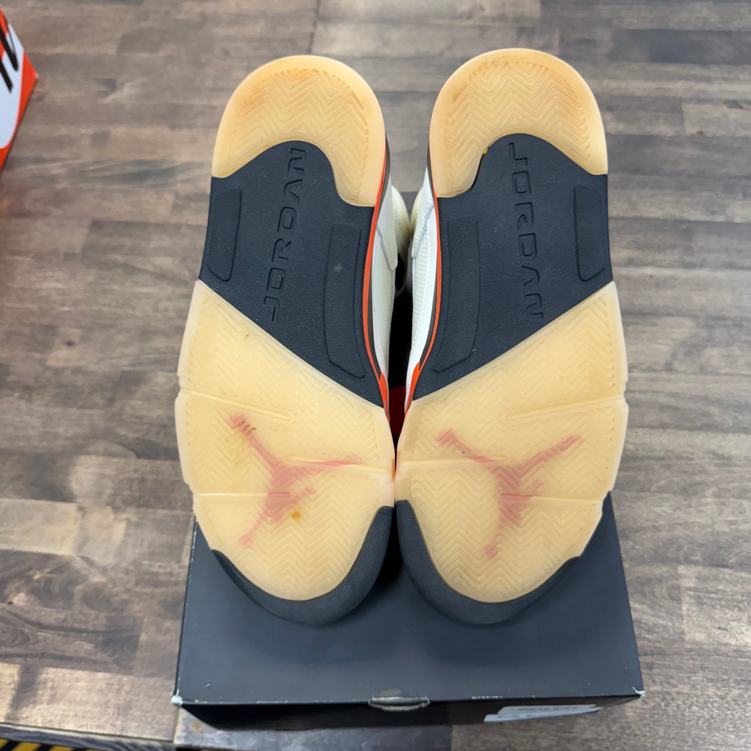 Shattered Backboard Jordan 5 Retro (USED)