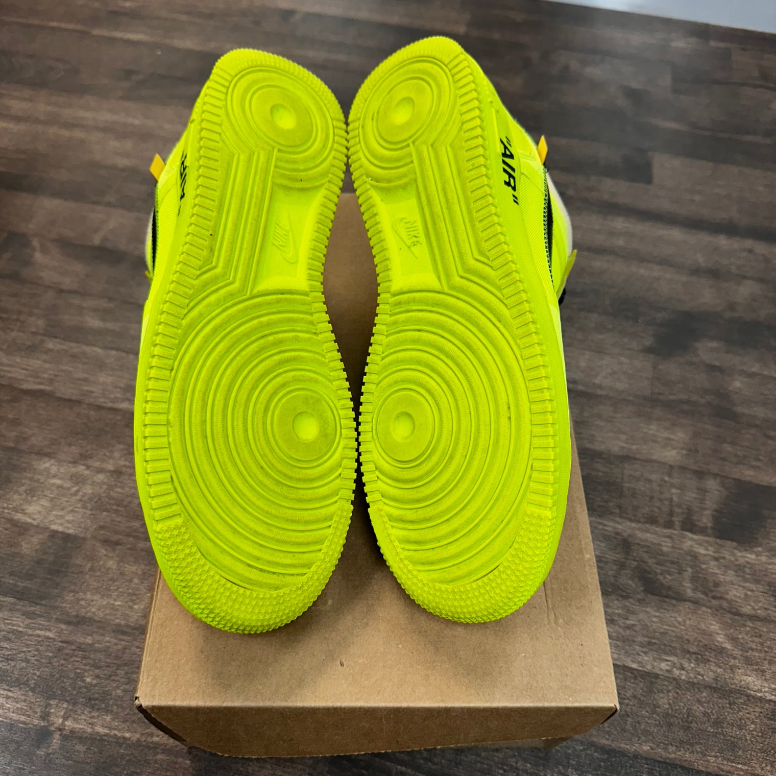 Volt Off-White Nike Air Force 1 (USED,No Box)