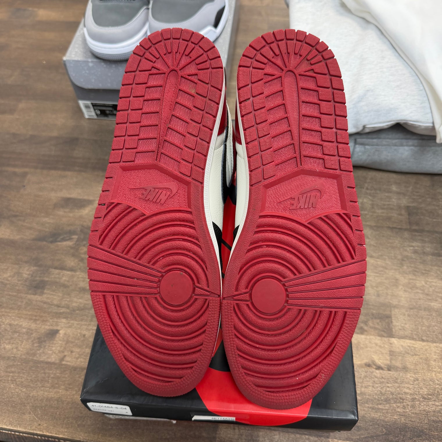 Bred Toe Jordan 1 High (Lightly Worn)