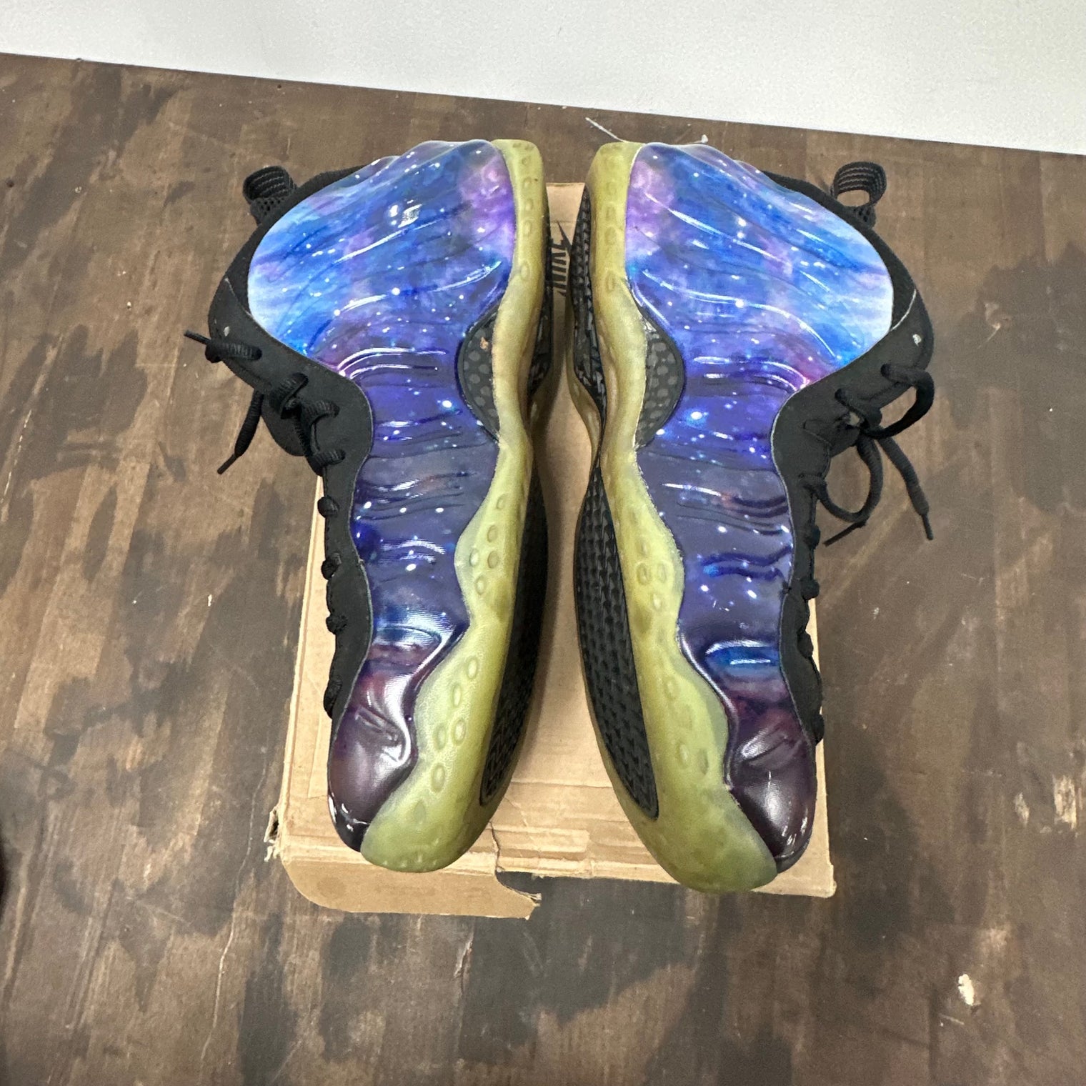 Galaxy Foamposite One (2012) (USED)