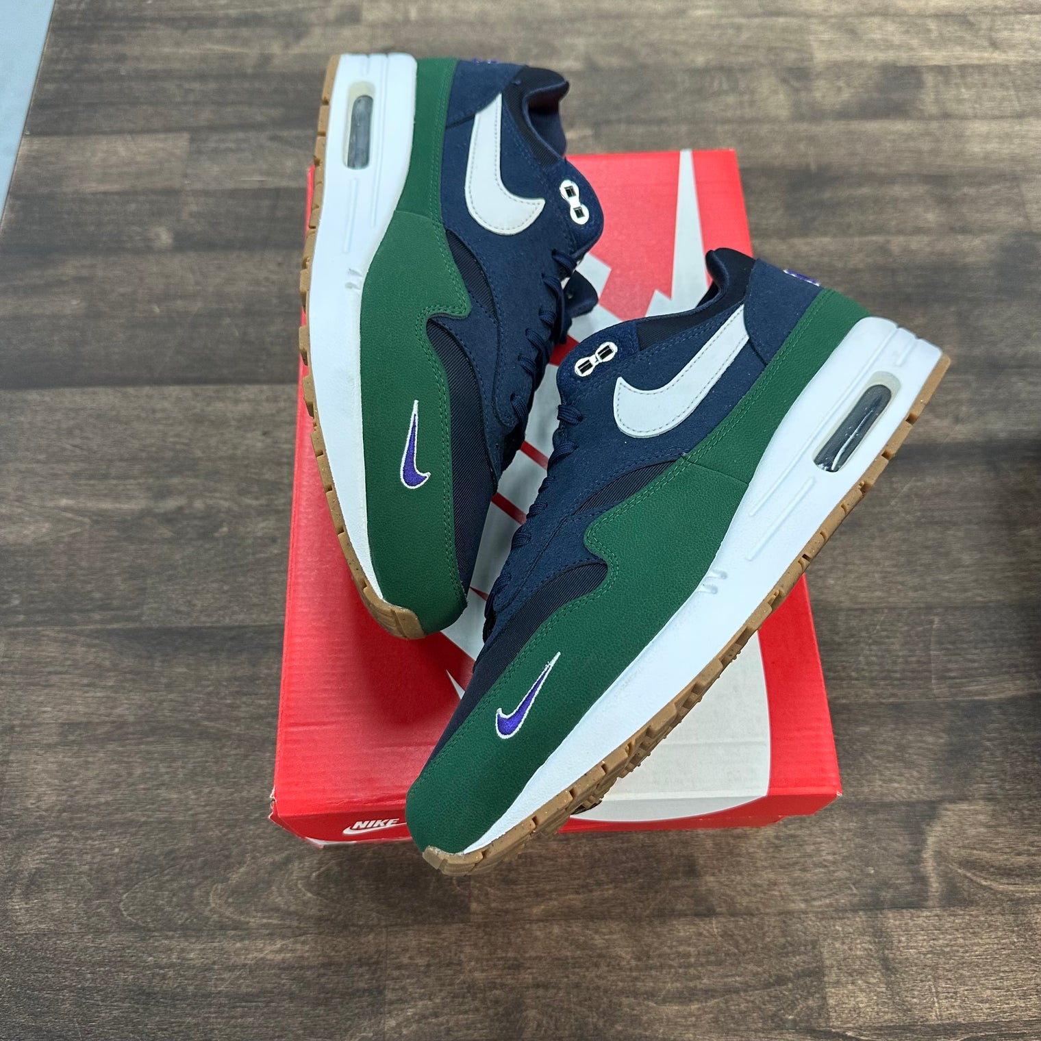 Gorge Green Air Max 1 (W) (USED)