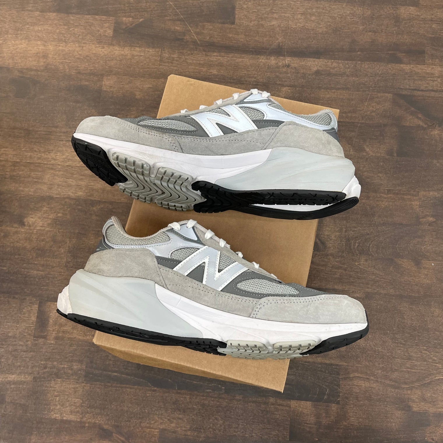Grey New Balance 990V6 (USED,No Box)