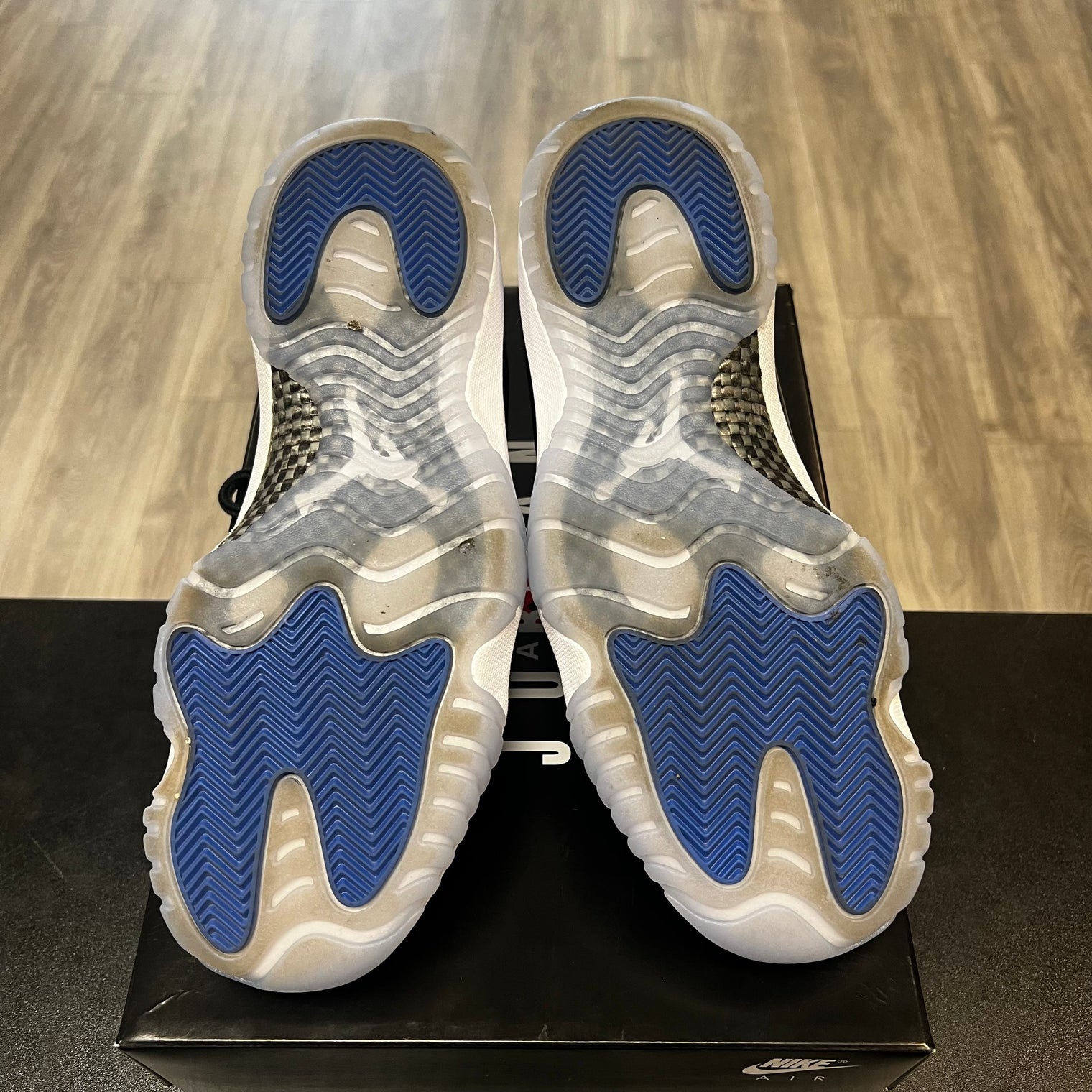 Jordan 11 Retro Low Space Jam (USED)