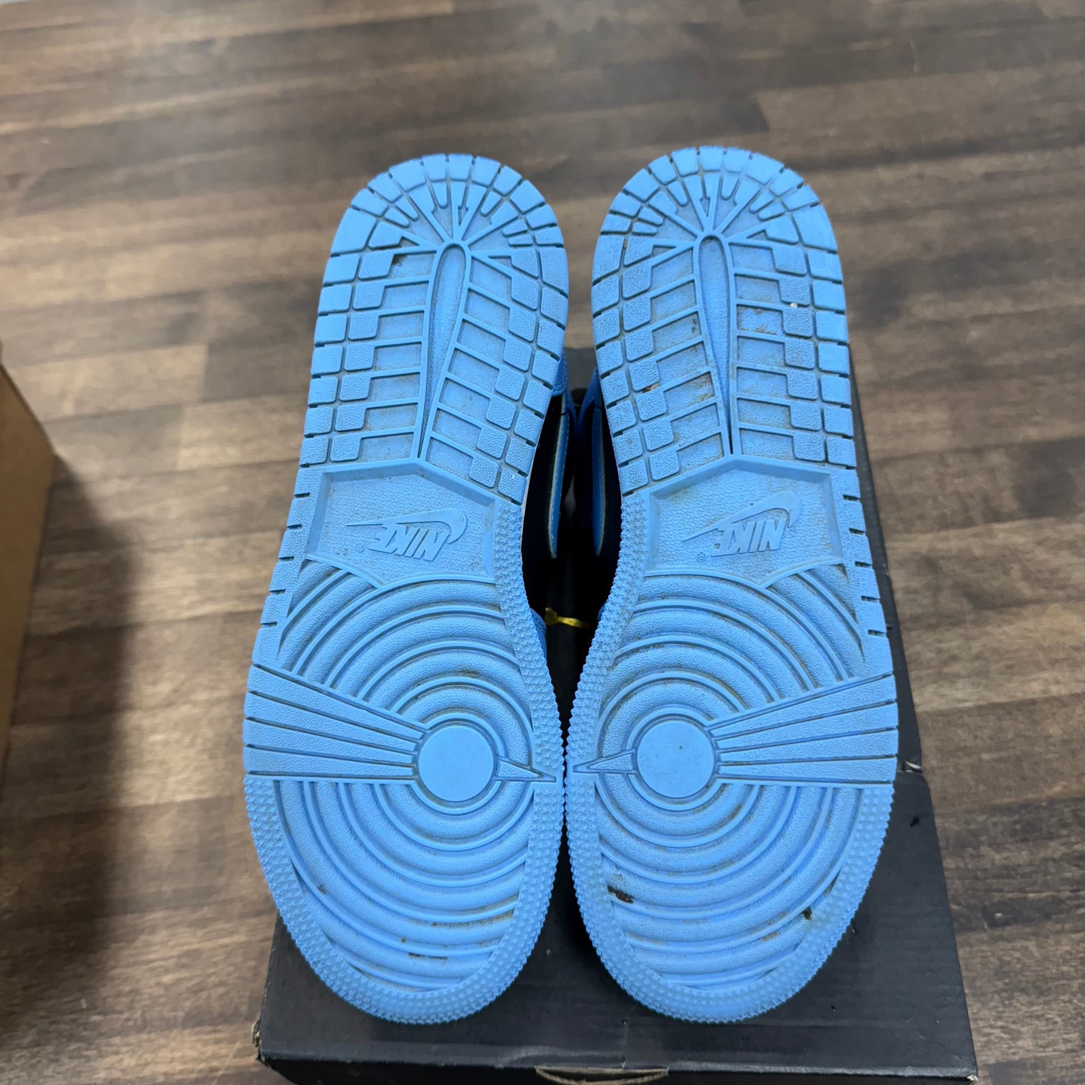 (GS) University Blue Black Jordan 1 Mid (USED)