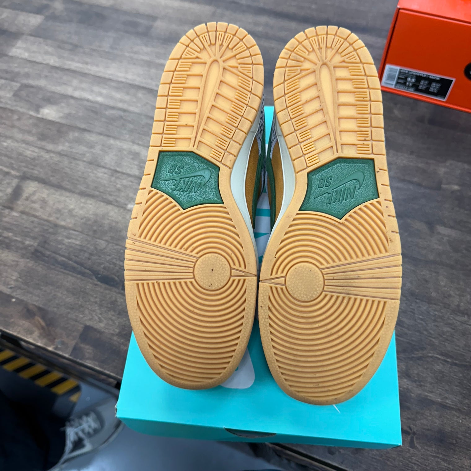 Safari SB Dunk Low (USED)
