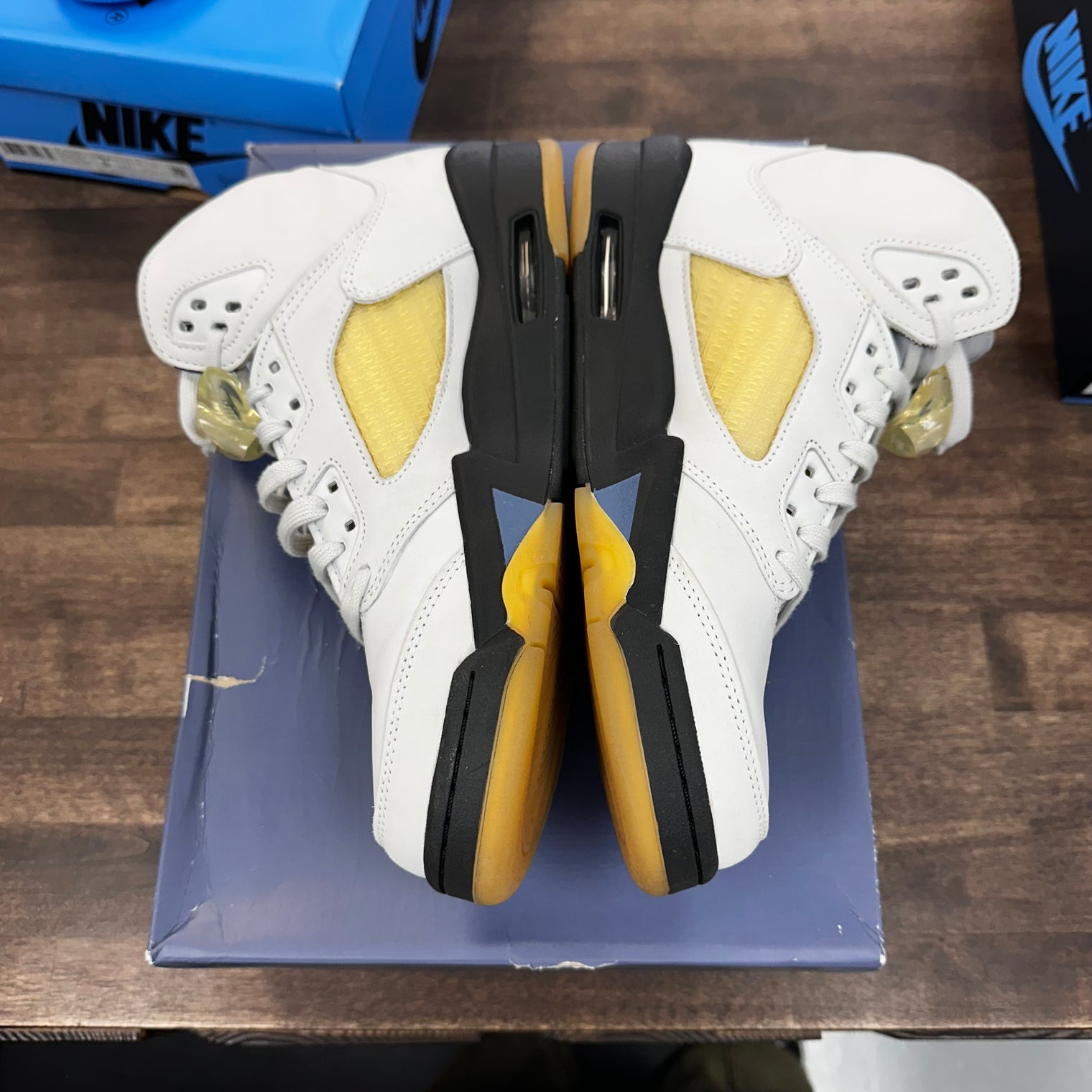 (W) Dawn A Ma Maniere Jordan 5 (USED)