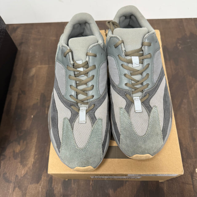 Teal Blue Yeezy 700 (USED, Replacement Box)