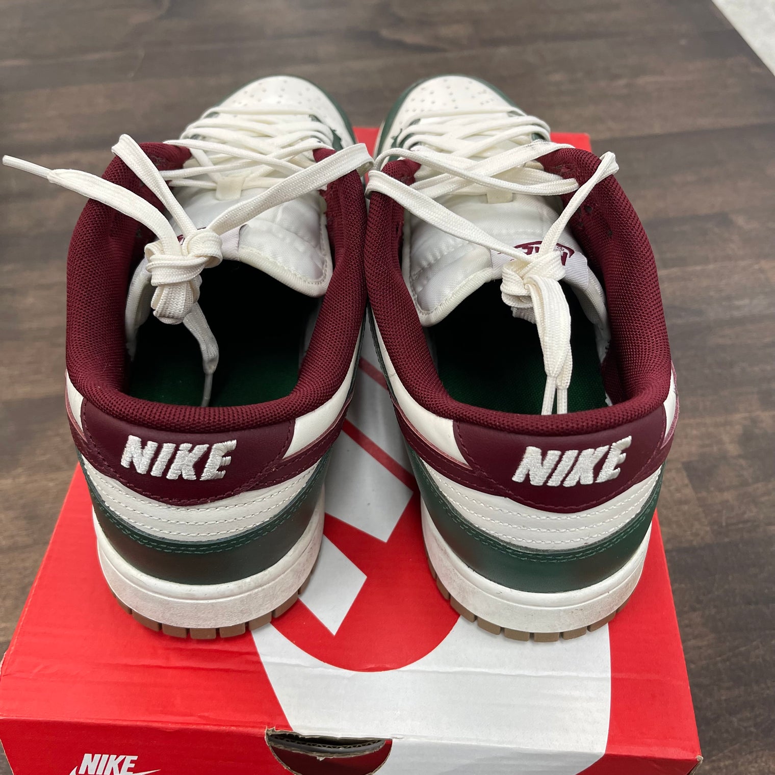 Gorge Green Dunk Low (USED)