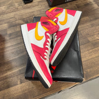 Jordan 1 Retro High OG Light Fusion Red (USED)