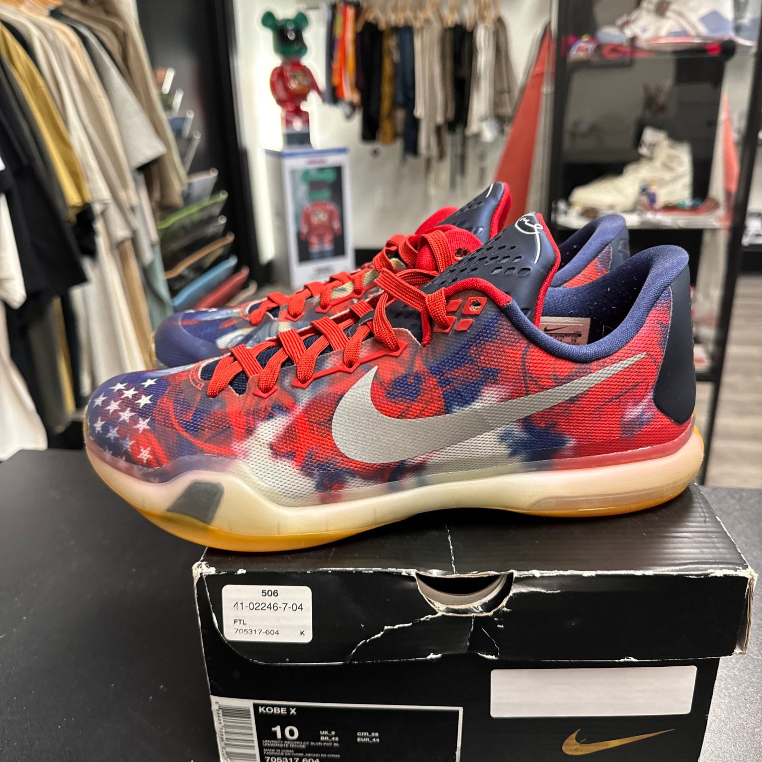 Independence Day Kobe 10 (USED)