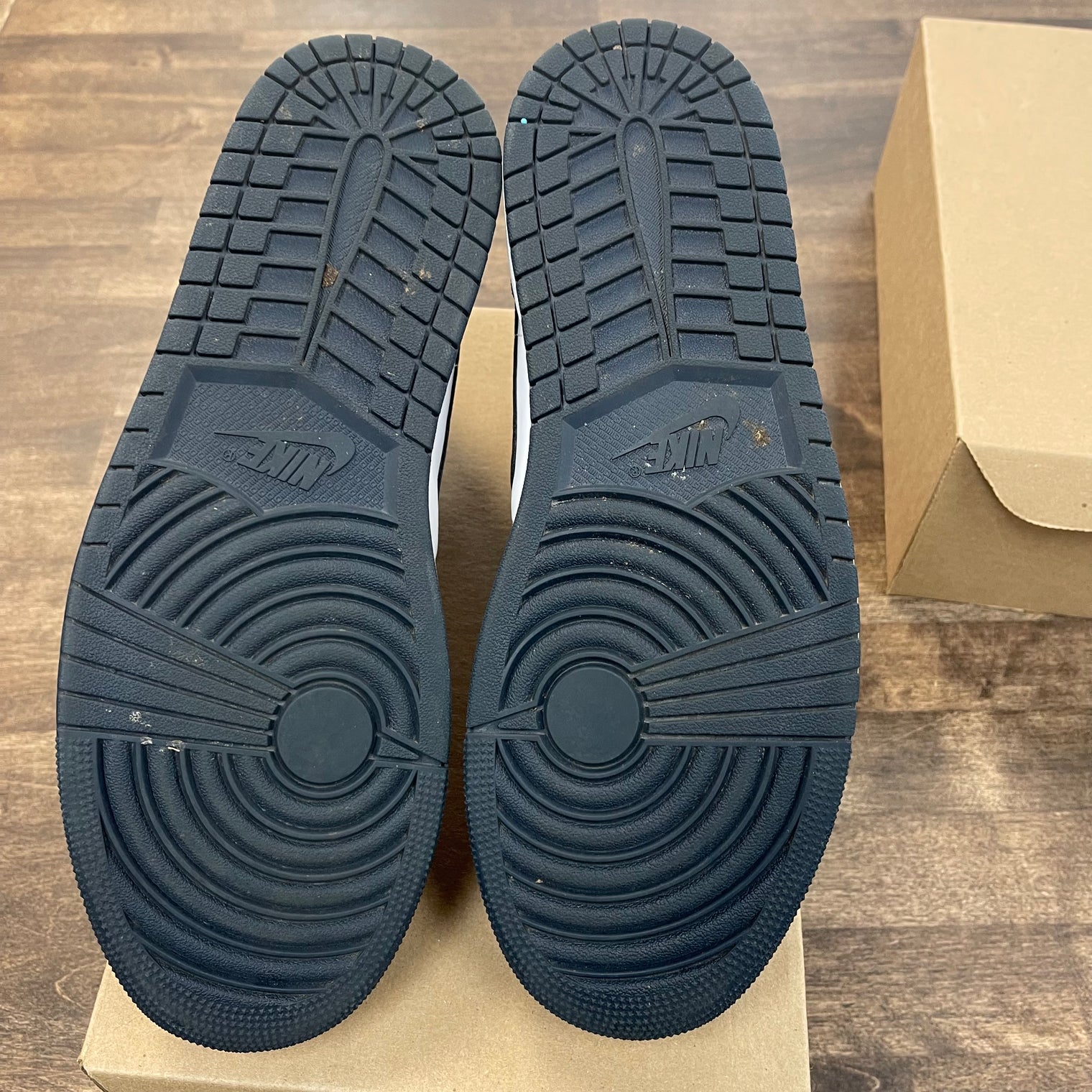 Armory Navy Jordan 1 Mid (USED, No Box)