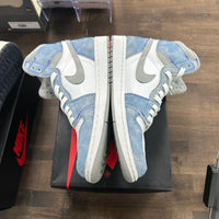 Hyper Royal Jordan 1 High (USED)