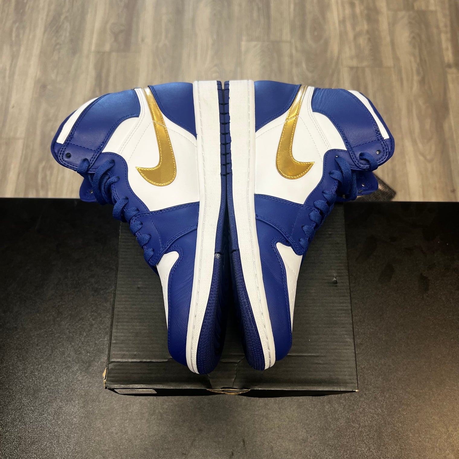 Gold Medal Jordan 1 Retro (USED)