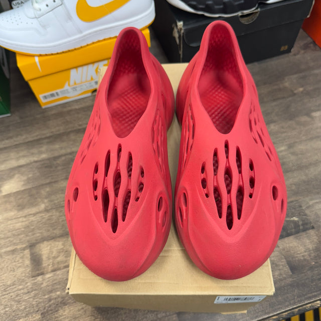 Vermillion Yeezy Foam RNNR (USED)