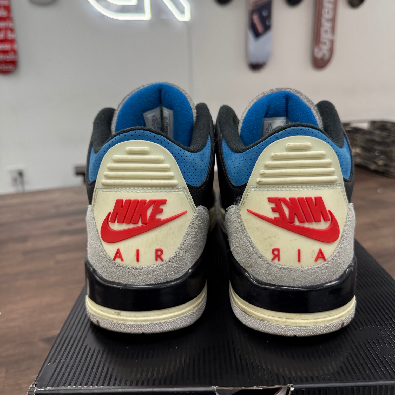 Rare Air Jordan 3 Retro OG (USED)