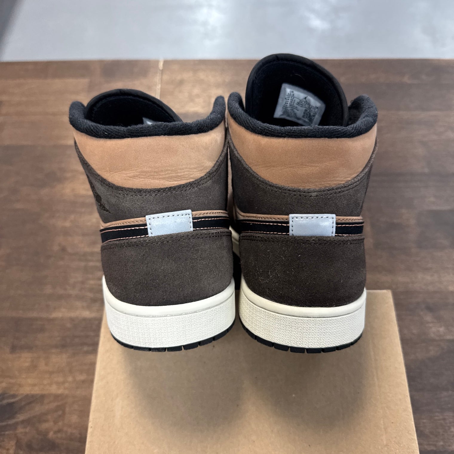 Chocolate Jordan 1 Mid (USED,No Box)