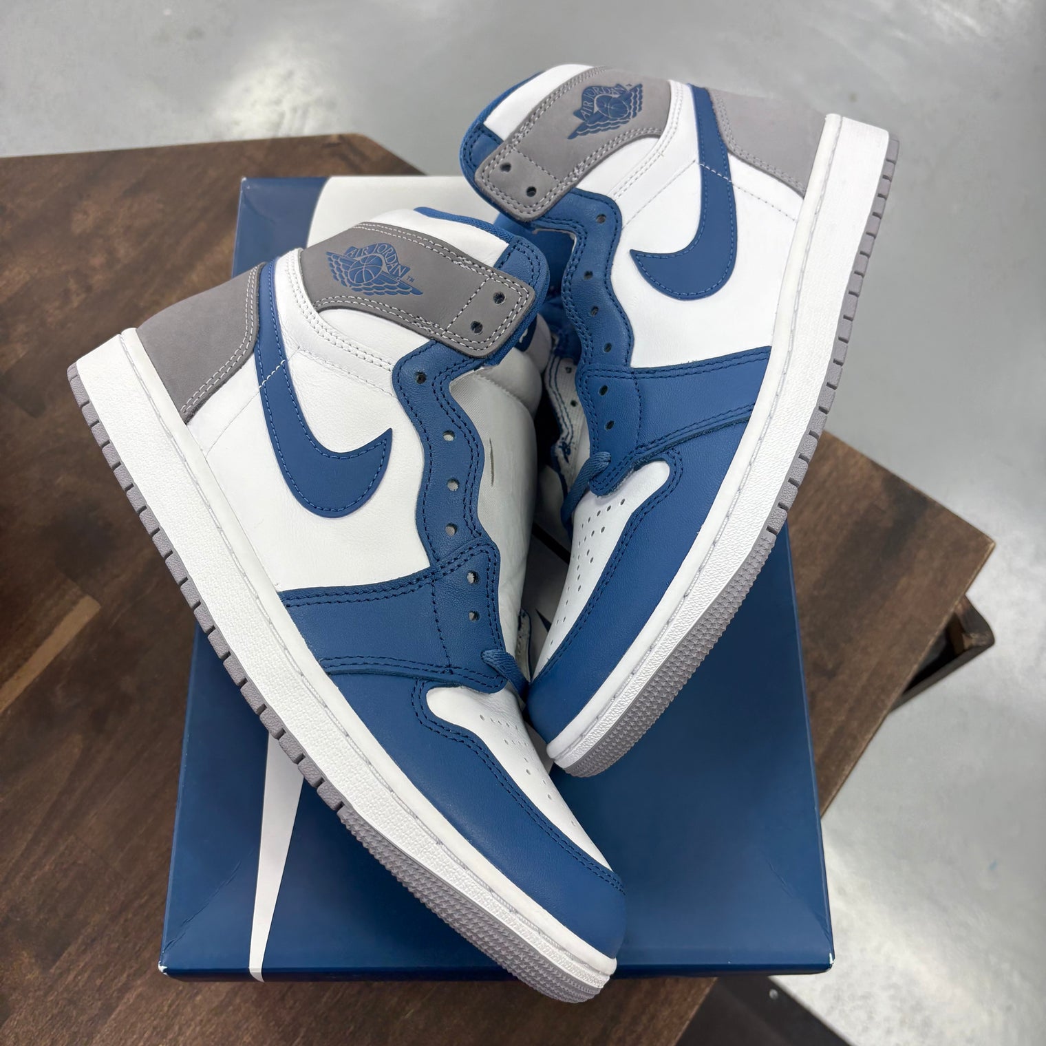 True Blue Jordan 1 High (USED)