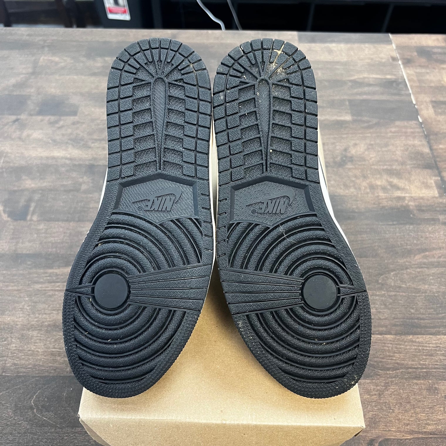 Mocha Jordan 1 High (USED, No Box)