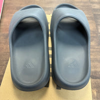 Slate Grey Yeezy Slide (USED)