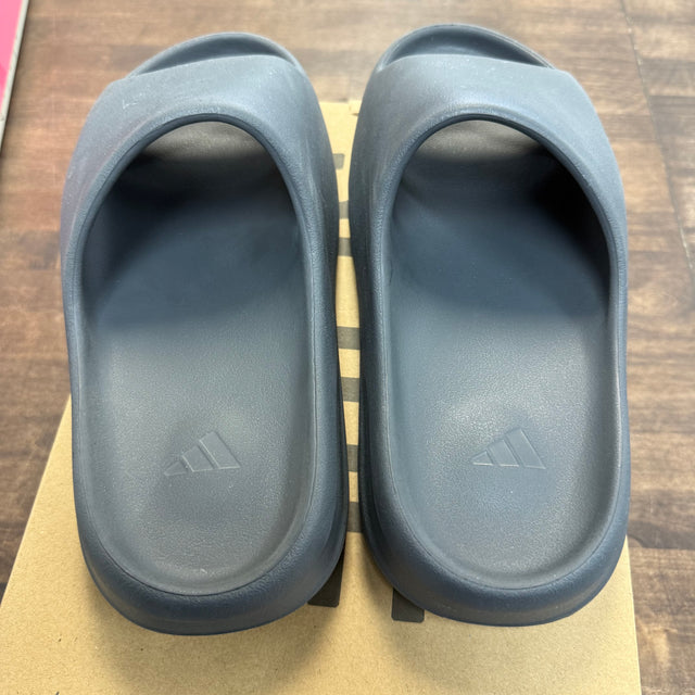 Slate Grey Yeezy Slide (USED)