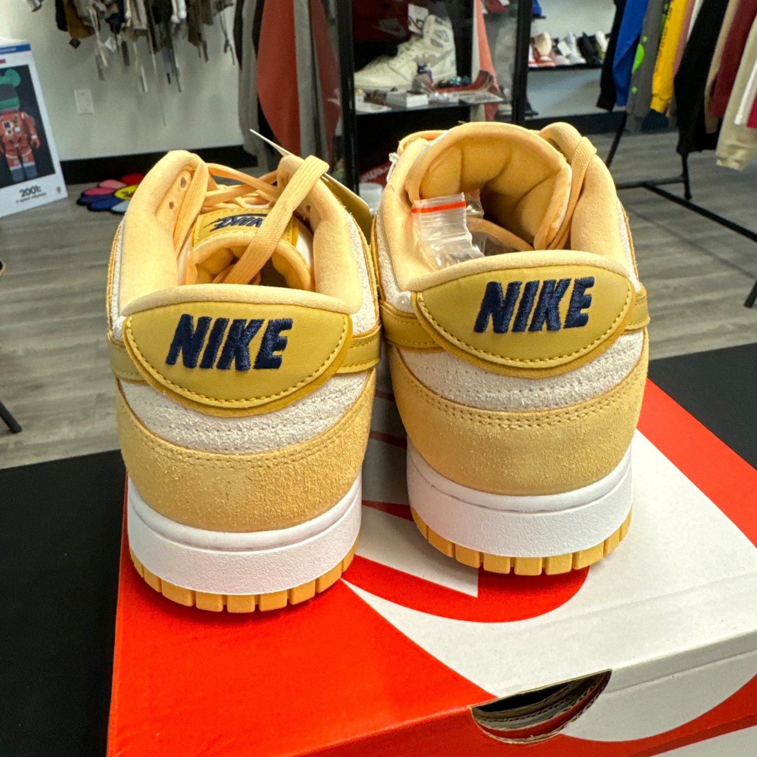 Nike Dunk LX Low Gold Suede W