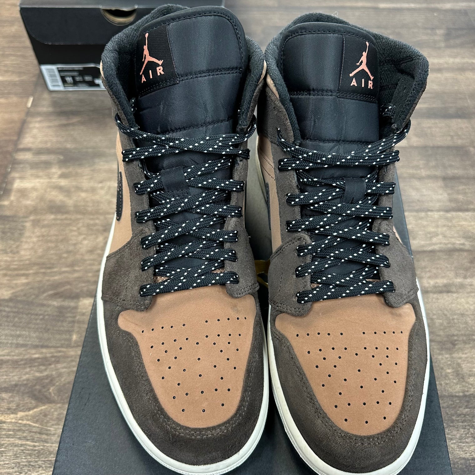 Dark Chocolate Jordan 1 Mid (USED)