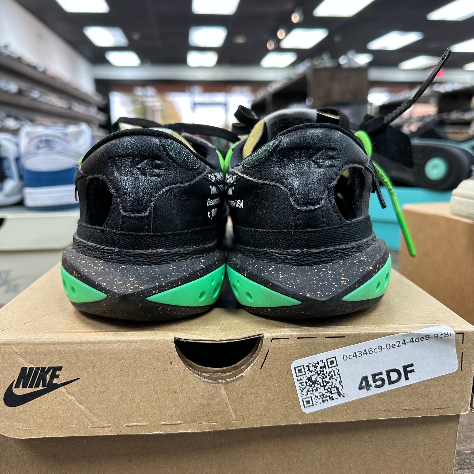 Off-White Black Electro Green Nike Blazer Low (USED)