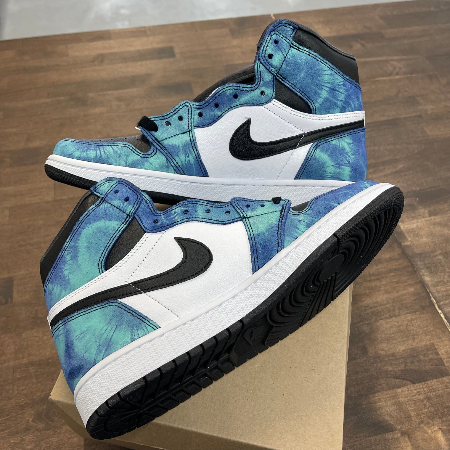 (W) Tie Dye Jordan 1 High (No Box)