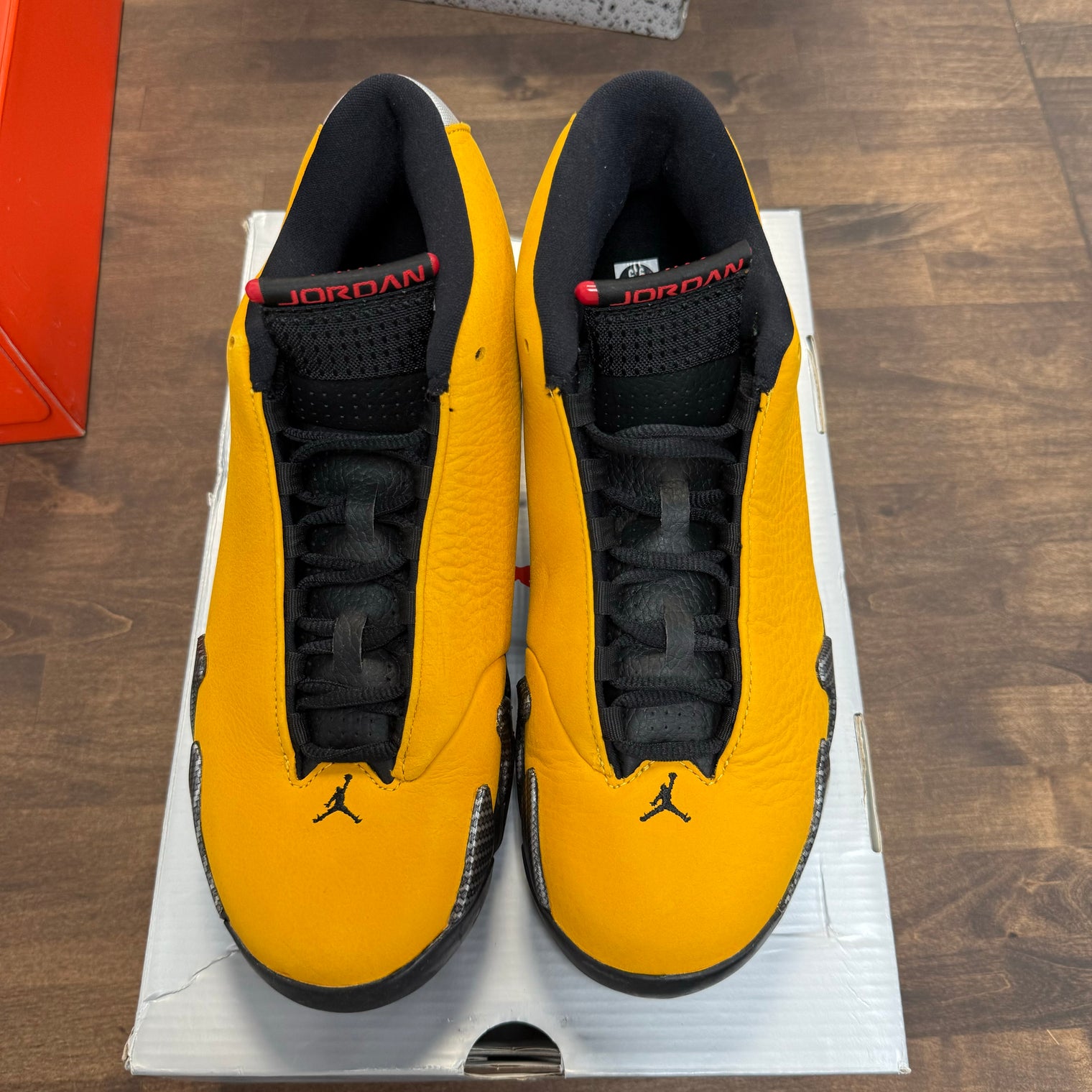 Ferrari University Gold Jordan 14 Retro (USED)